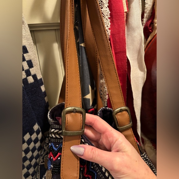 Navy and Tan Women's Shoulder Bag - Picture 3 of 6